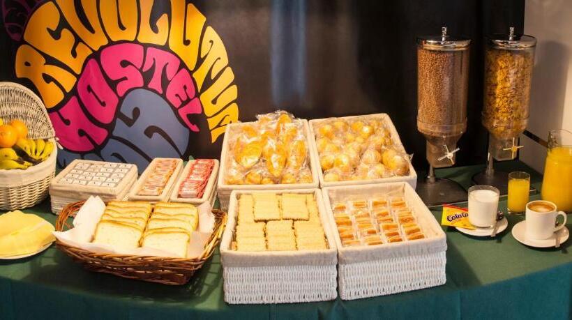 Albergue Revolutum Hostel