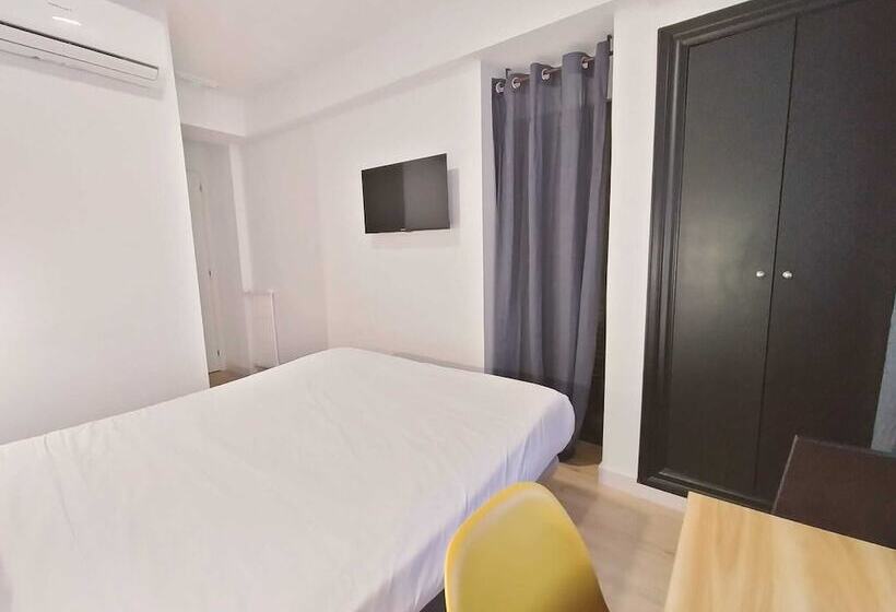 Hostal Carmen By Gaiarooms