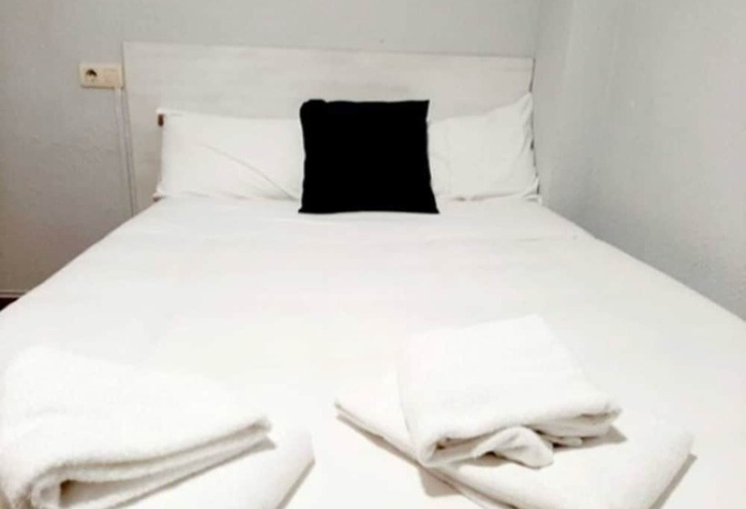 Hostal Carmen By Gaiarooms