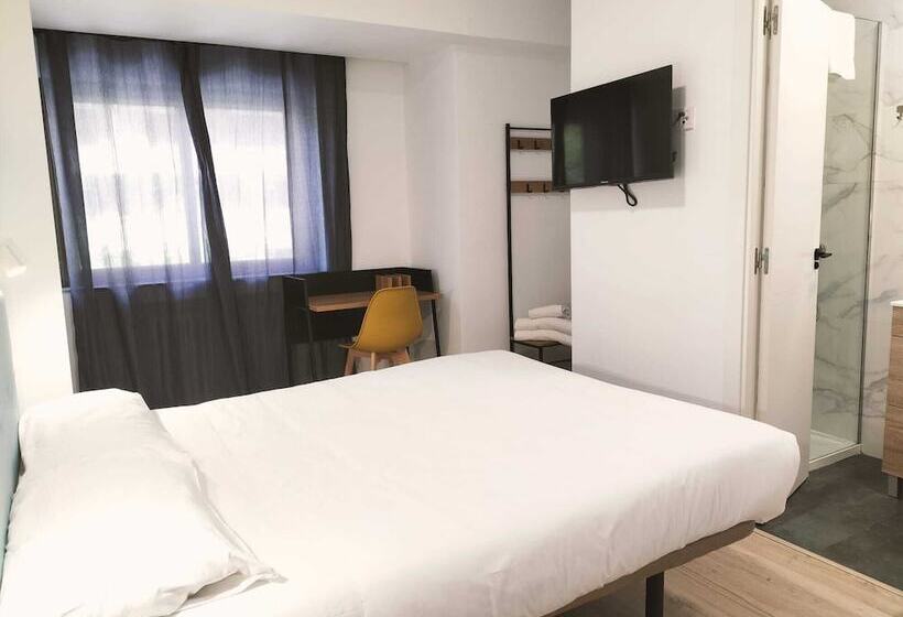 Hostal Carmen By Gaiarooms