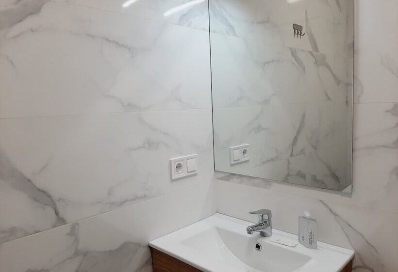 Hostal Carmen By Gaiarooms