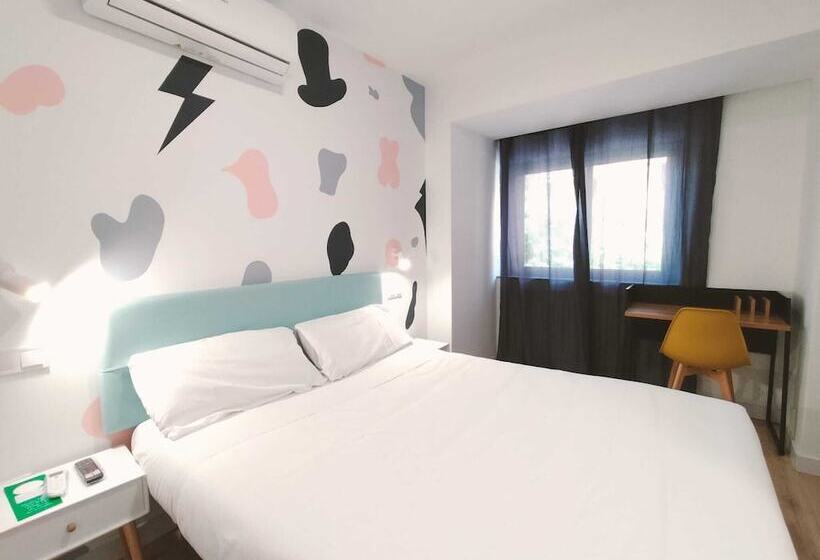 Hostal Carmen By Gaiarooms