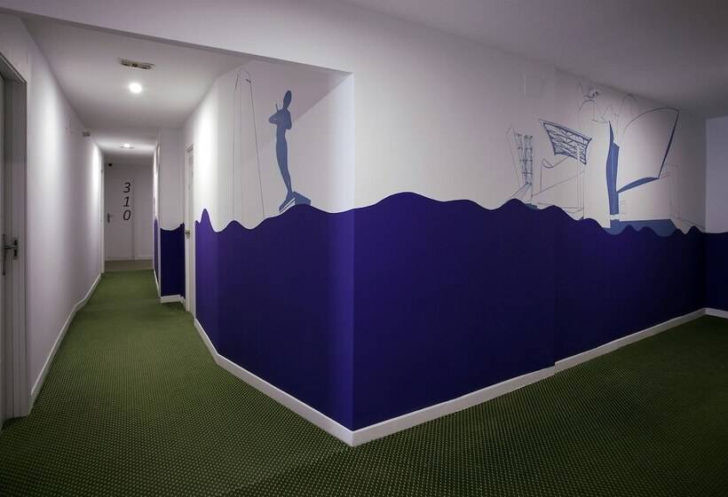 مسافرخانه Casual Gurea