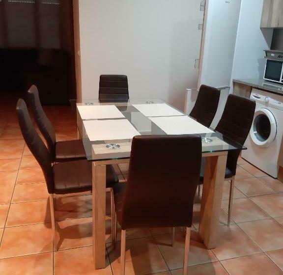 פונדק Apartamentos Mirador De Gúdar