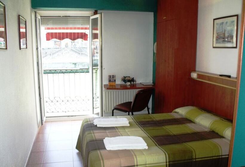 פונדק Ria De Bilbao