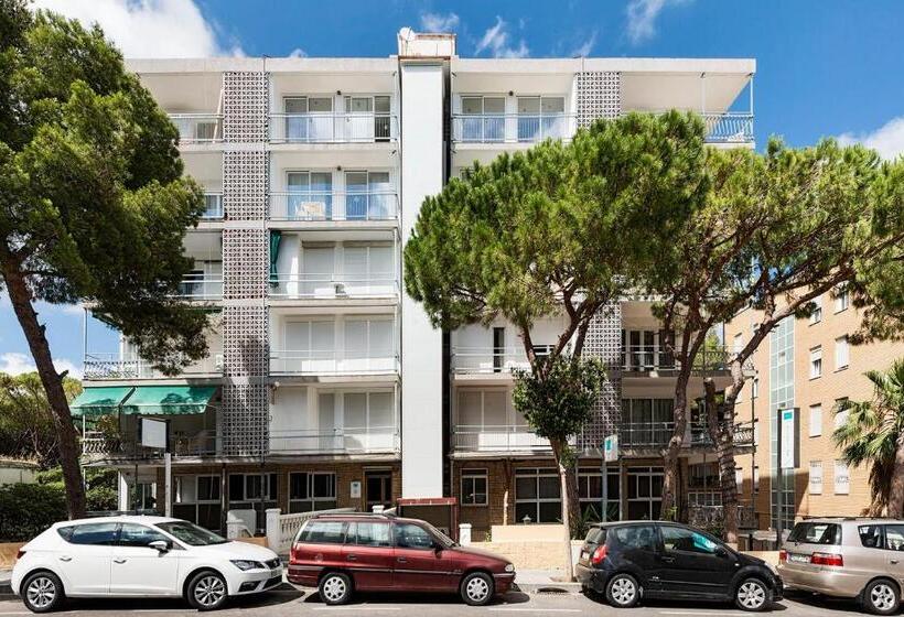 مسافرخانه Seaborn Salou