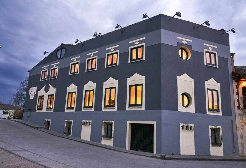 פונדק Sotopalacio Hsr