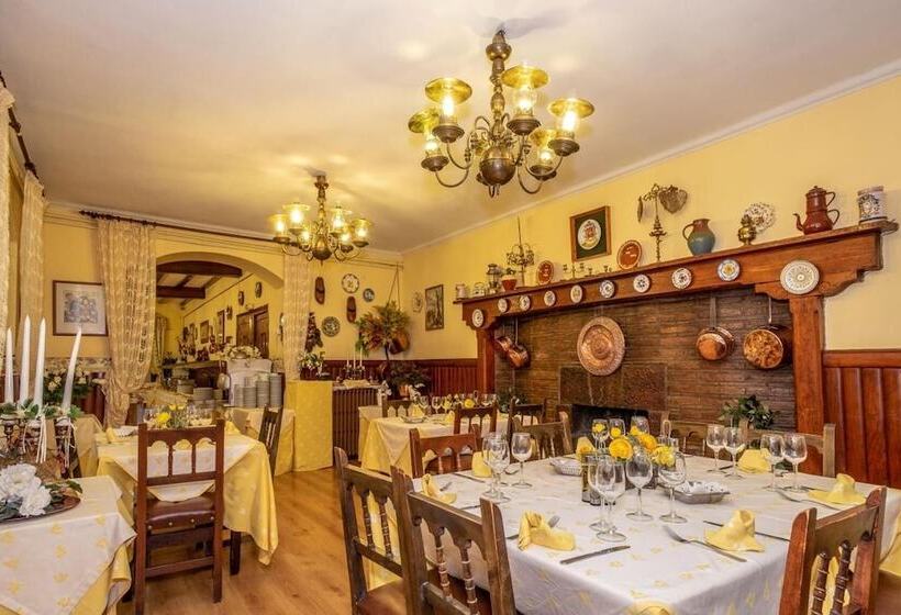 בית מלון כפרי Adsera