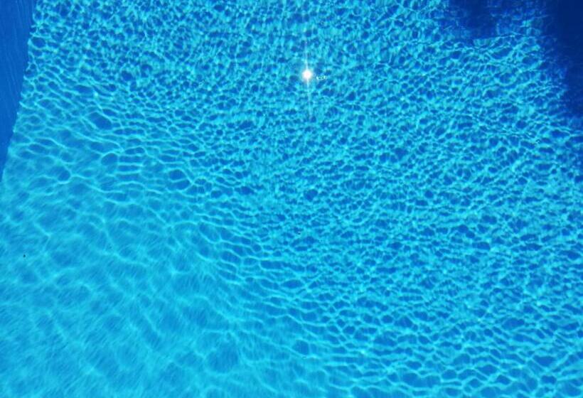 בית מלון כפרי Adsera