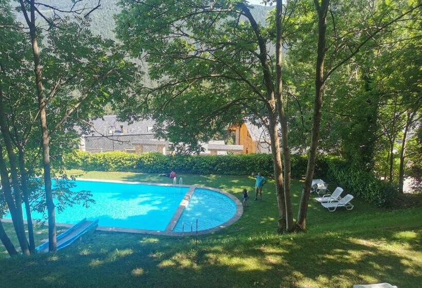 בית מלון כפרי Adsera