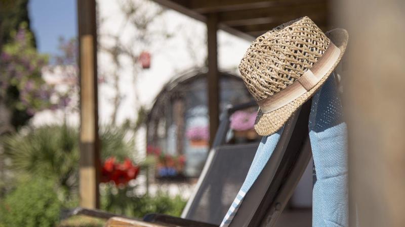 Casa Del Mar Hotel & Apartaments