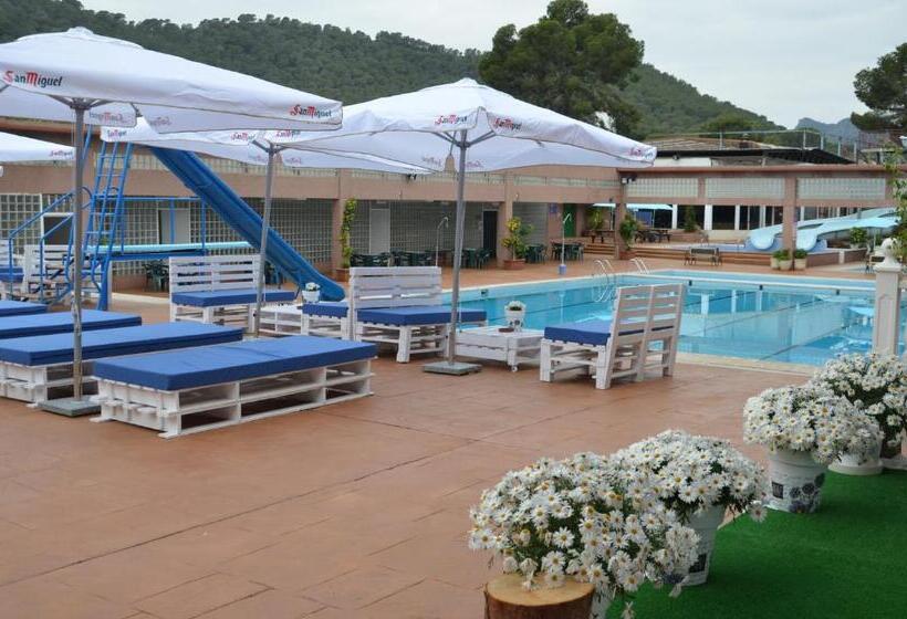 Отель Complejo Turistico La Pinada