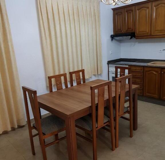 Отель Complejo Turistico La Pinada