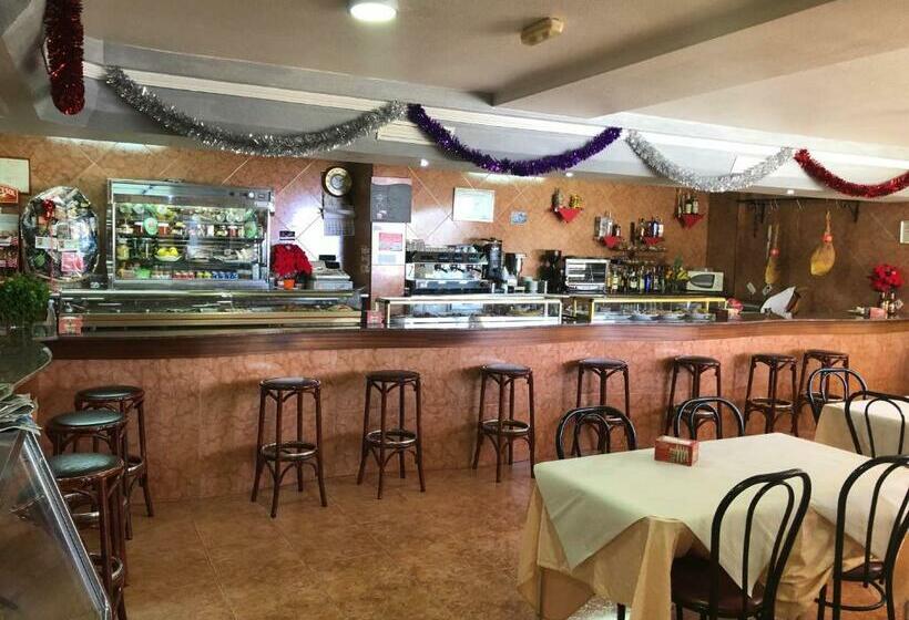 בית מלון כפרי Costas