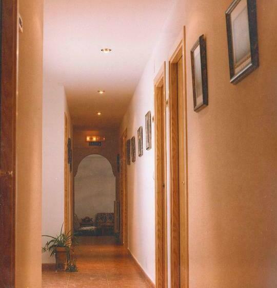 فندق Hostal Cuatro Esquinas