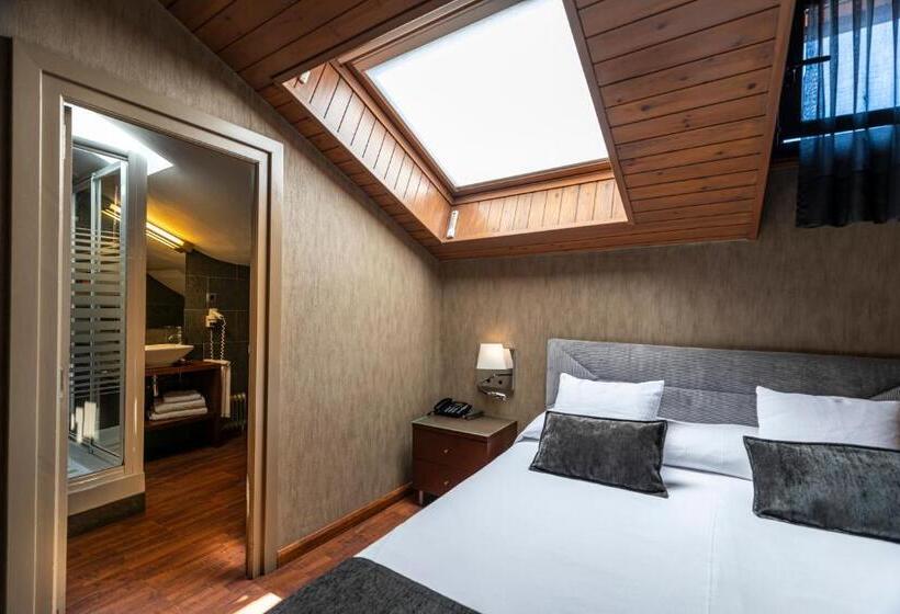 Отель Del Prado