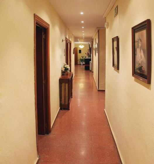 ホテル Duque De Osuna