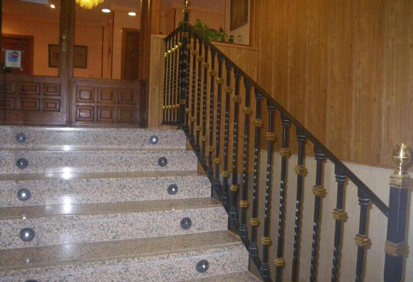 ホテル Duque De Osuna