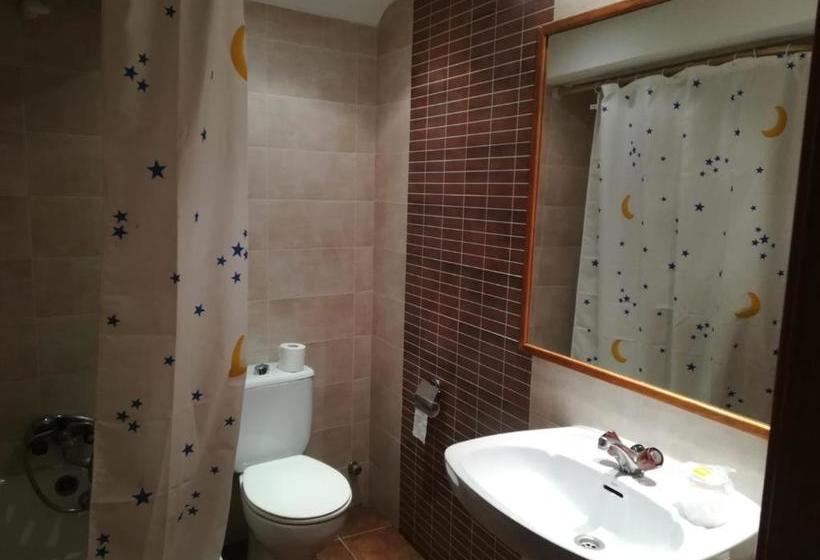 هتل Hostal El Arco