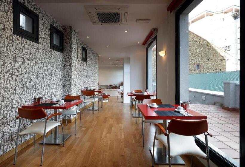 Exe Hotel El Magistral