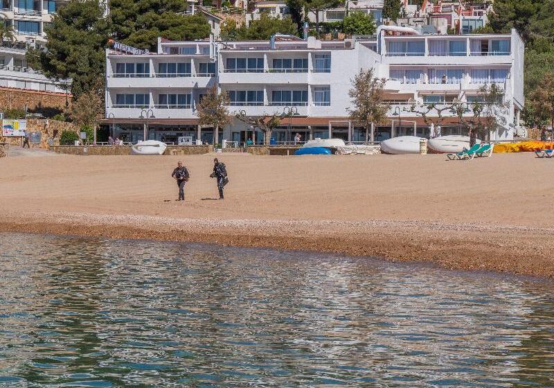 בית מלון כפרי Golden Mar Menuda