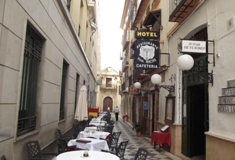 هتل Hermanos Macias