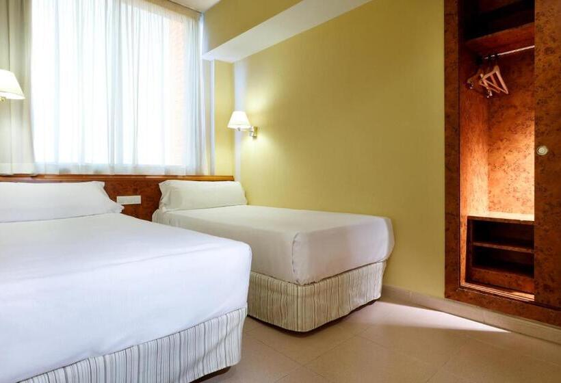 Отель Hesperia Sant Joan