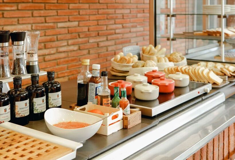 Отель Hesperia Sant Joan