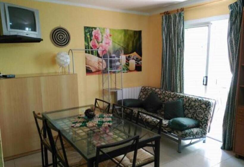 هتل Hostal Alhambra Tarragona