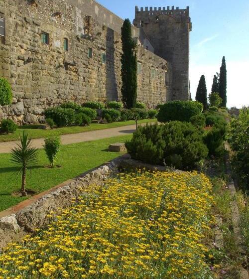 هتل Hostal Alhambra Tarragona