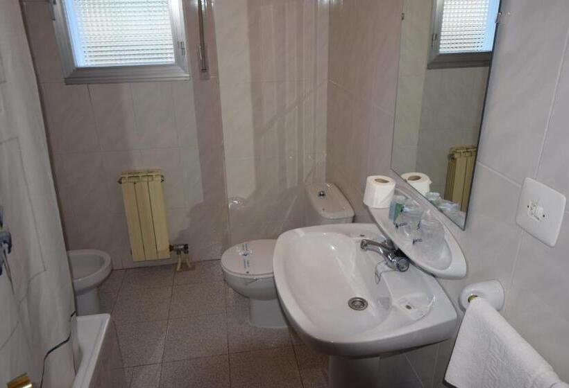 ホテル Hostal Blazquez Sanchez