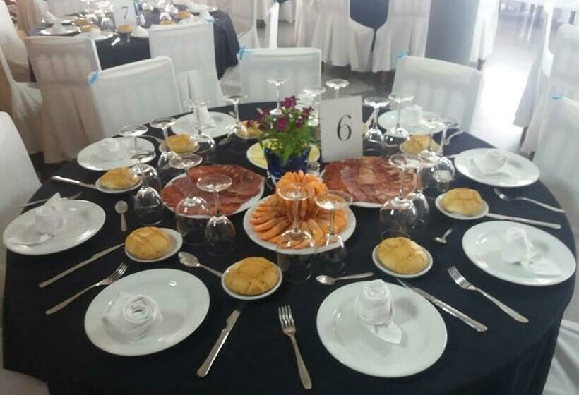 호텔 Hostal Botafumeiro