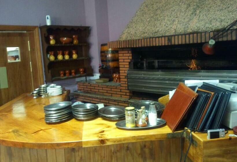 호텔 Hostal Botafumeiro