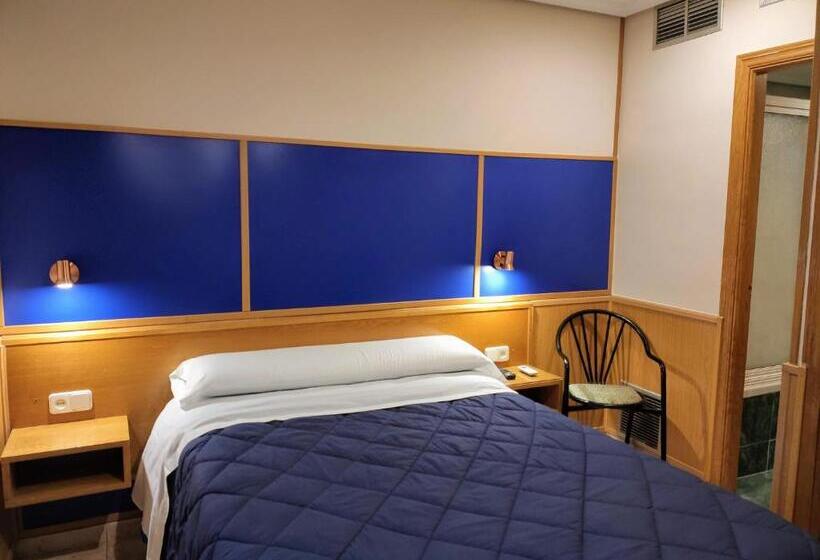 هتل Trípolis Toledo