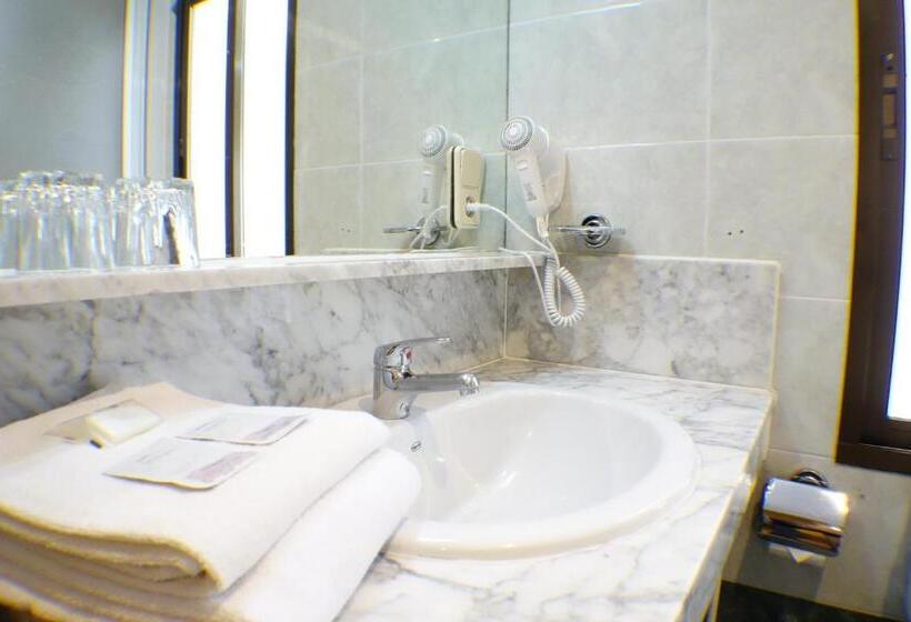 هتل Trípolis Toledo