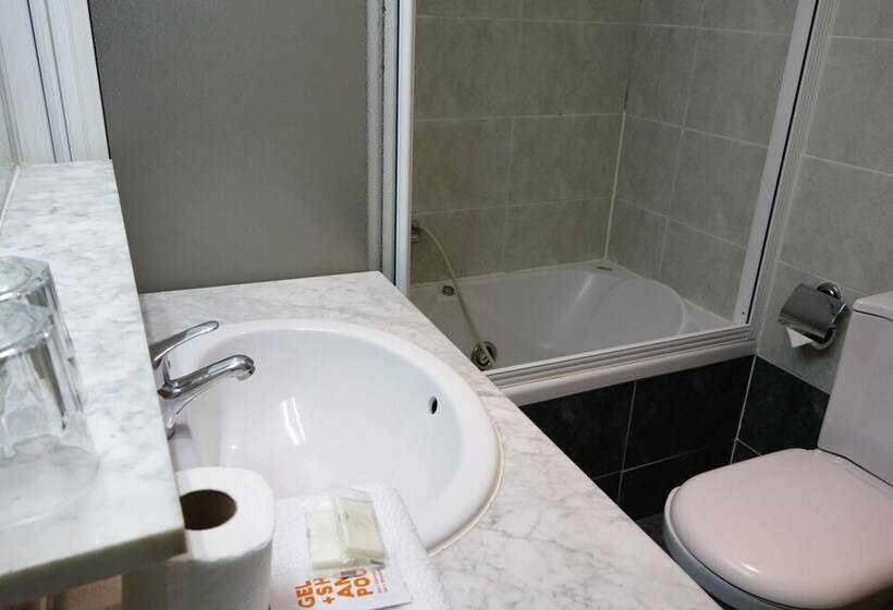 هتل Trípolis Toledo