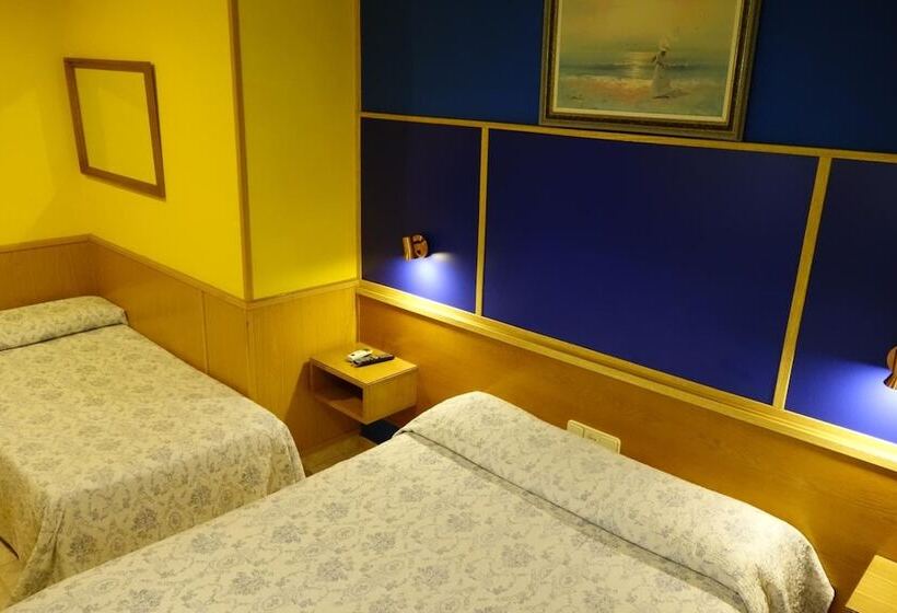 هتل Trípolis Toledo