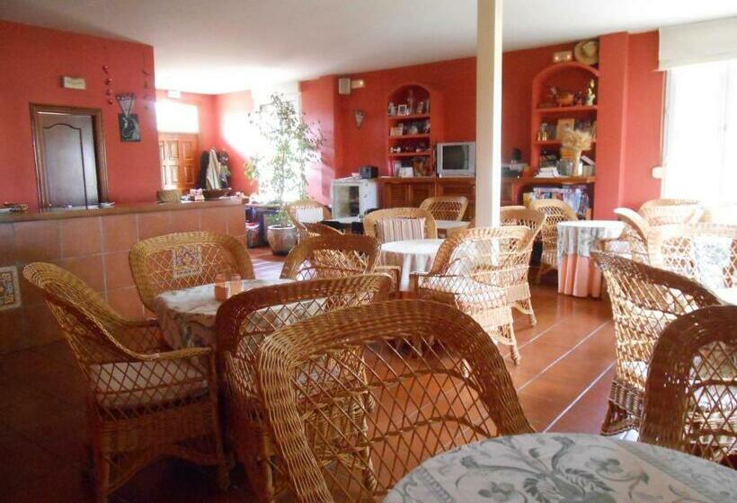 בית מלון כפרי Hostal Burgos