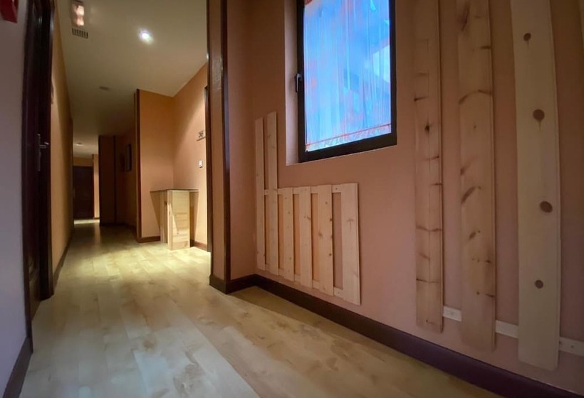 فندق Hostal Concejo