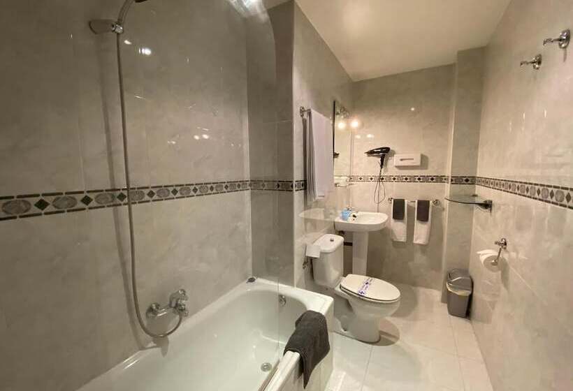 فندق Hostal Concejo