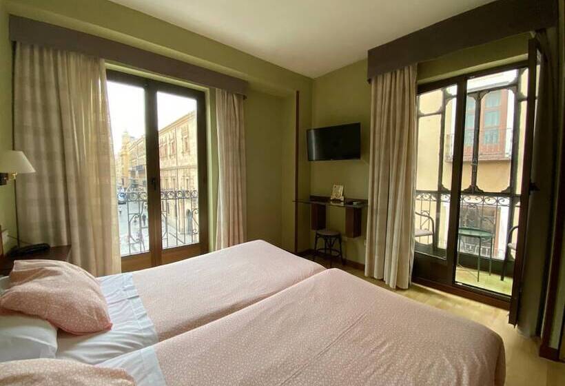 فندق Hostal Concejo