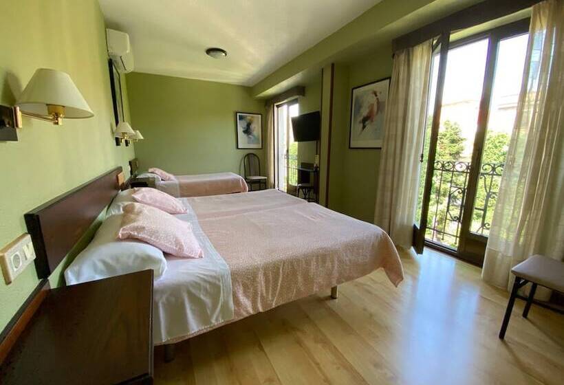 هتل Hostal Concejo