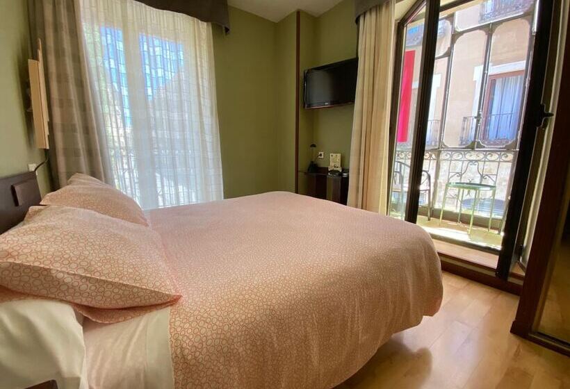 فندق Hostal Concejo