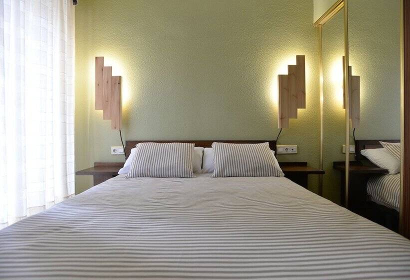 فندق Hostal Concejo