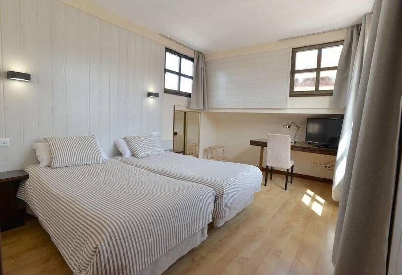 فندق Hostal Concejo