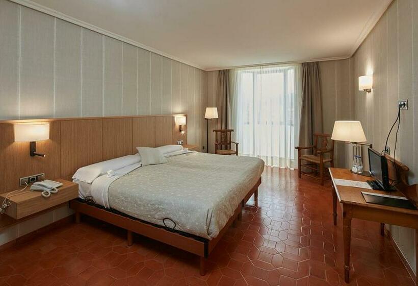 호텔 Hostal Doña Juana