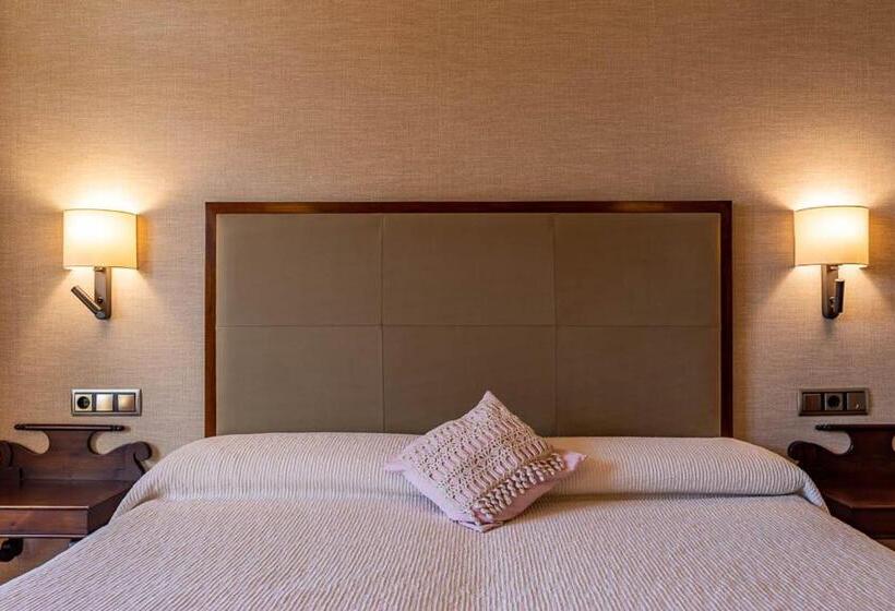 호텔 Hostal Doña Juana