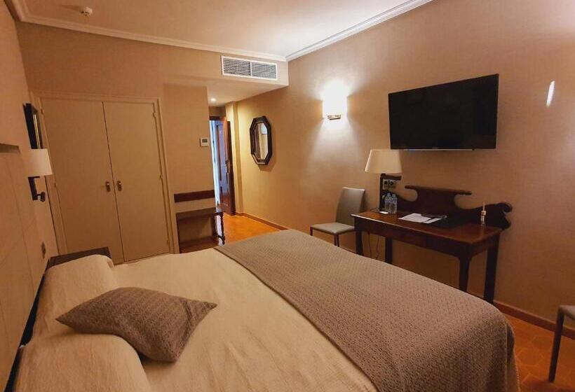 호텔 Hostal Doña Juana