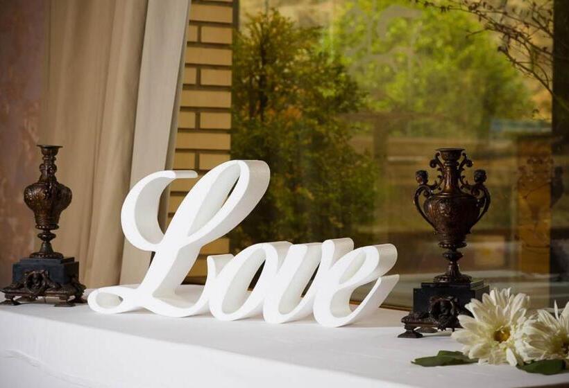 호텔 Hostal Doña Juana