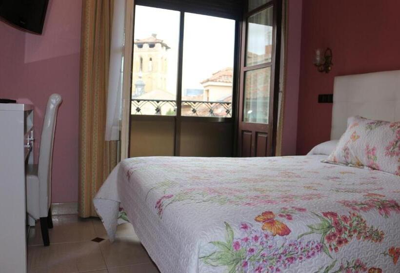 هتل Hostal Don Jaime I Y Ii